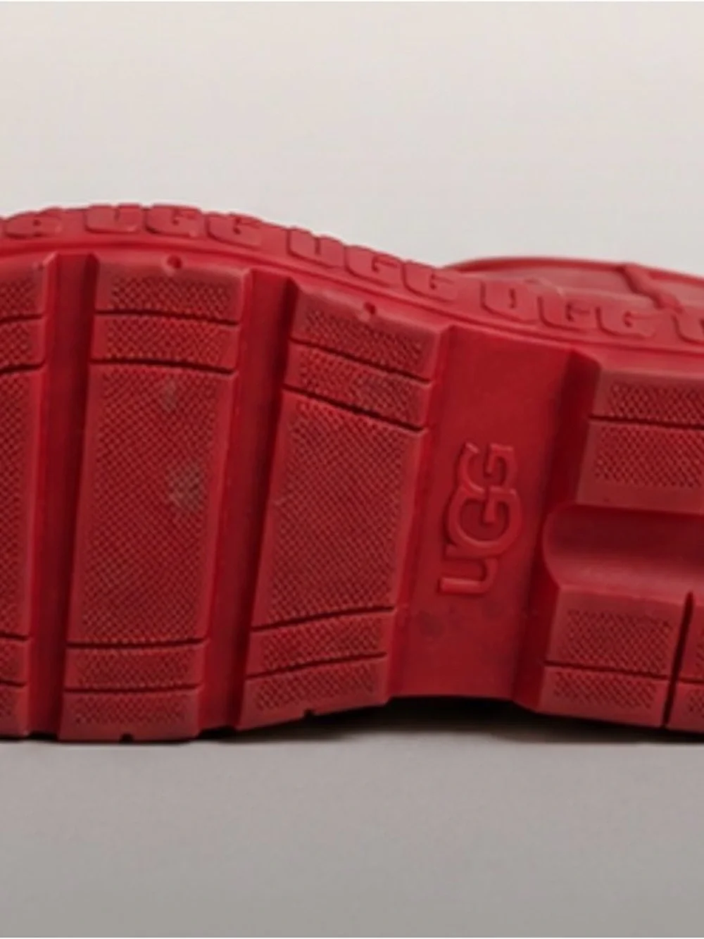 UGG short waterproof